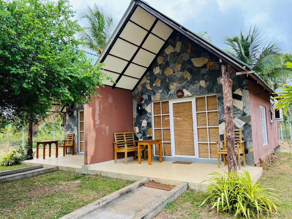 Coco Village Hotel Chilaw Exterior foto